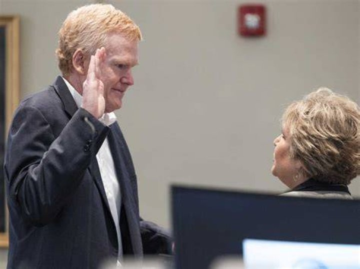
Alex Murdaugh cries during testimony, admits to lying about whereabouts when wife, son were murdered 