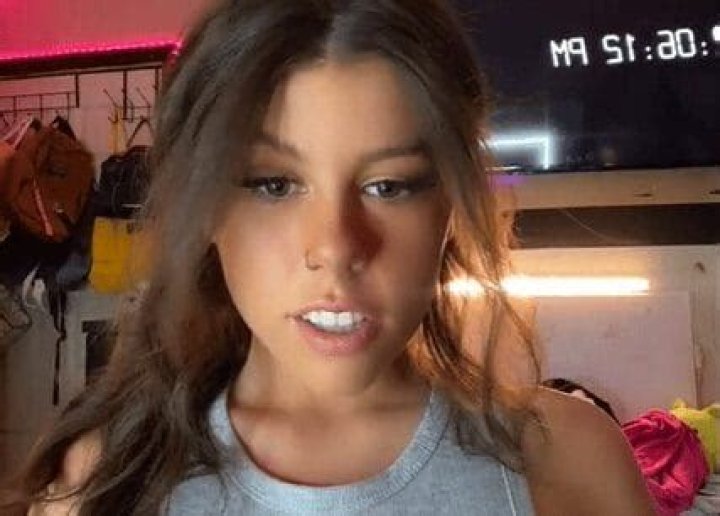 
Bethanylouwhoo Age, Birthday, Wikipedia, Who, Nationality, Biography 