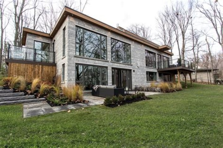 Bryan and Sarah Baeumler House In Canada Is Listed For Sale