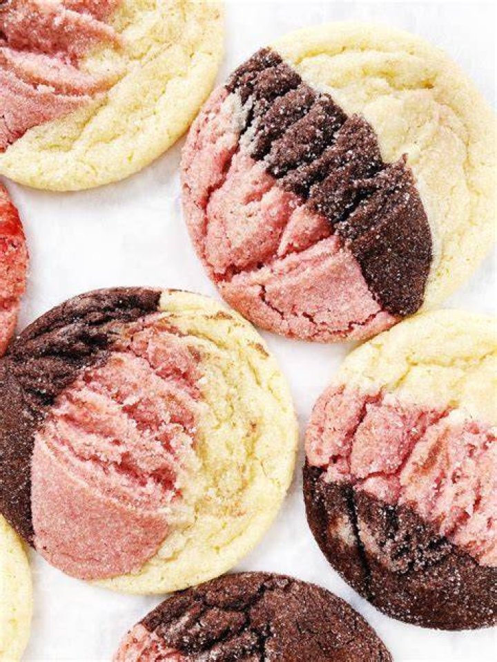 
Crumbl Cookies introduces Neapolitan Cookies and more for this week 