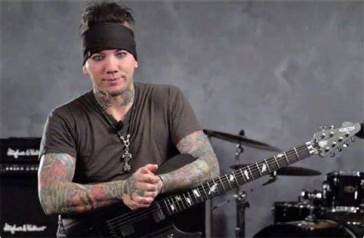 DJ Ashba’s Net Worth, Age, Height, Weight, Wife, Kids, Bio-Wiki