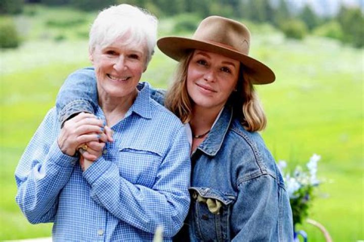Does Glenn Close Have A Daughter? Who Is Annie Starke Father?