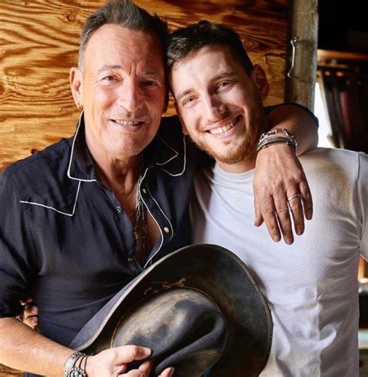 Evan James Springsteen Height, Weight, Net Worth, Age, Birthday, Wikipedia, Who, Nationality, Biography