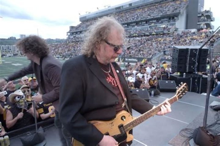 
Gord Lewis, Teenage Head Guitarist, Dead At 65 After Being Allegedly Murdered By Son 