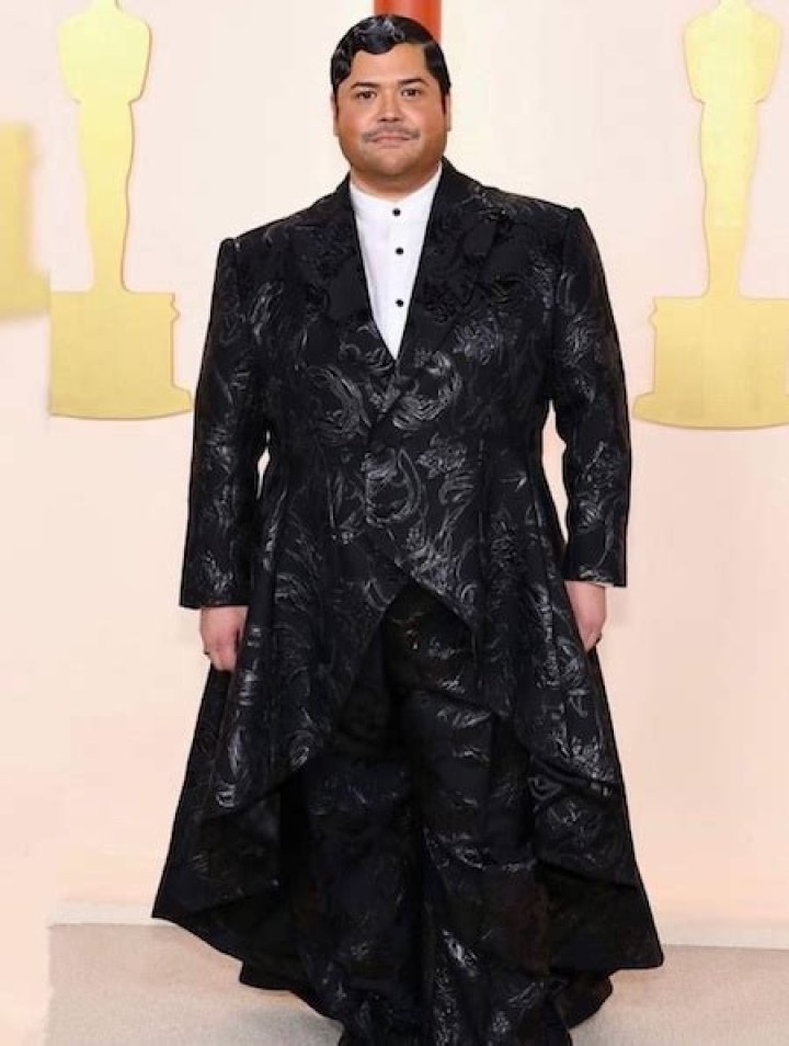 
Is Harvey Guillen Married to Wife? Or Dating a Partner? 