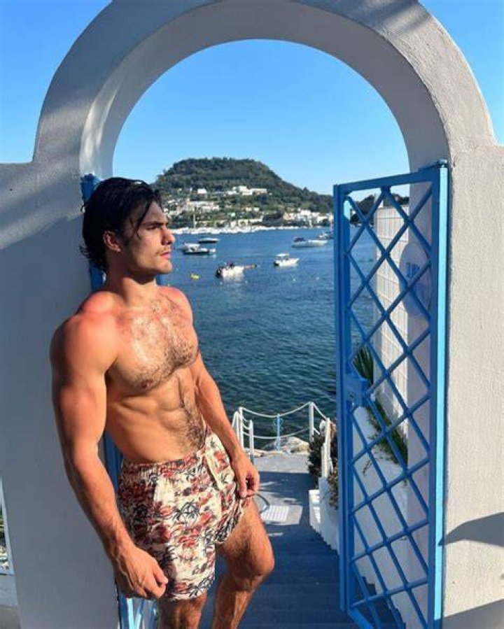 
Kyle Beach Height, Weight, Net Worth, Age, Birthday, Wikipedia, Who, Nationality, Biography 
