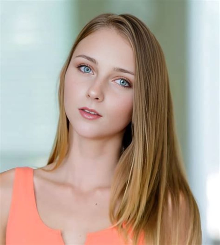 Macy Meadows Height, Weight, Net Worth, Age, Birthday, Wikipedia, Who, Instagram, Biography