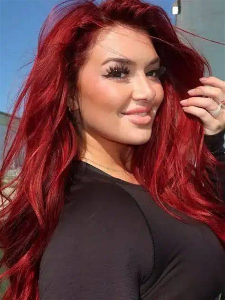 Mari Izzard Height, Weight, Net Worth, Age, Birthday, Wikipedia, Who, Nationality, Biography