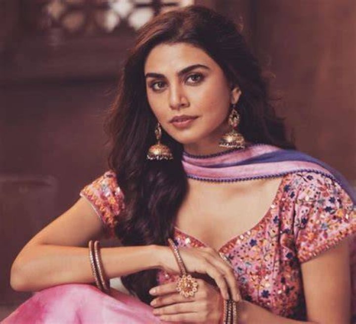 
Megha Sahu Height, Weight, Net Worth, Age, Birthday, Wikipedia, Who, Nationality, Biography 