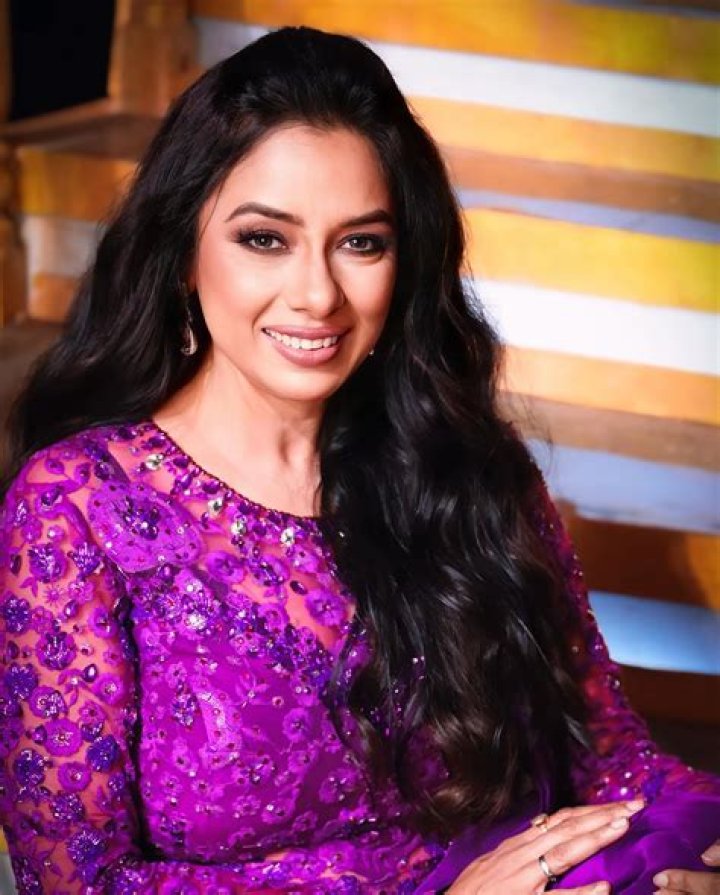 Shanna Mendiola: Career, NBC4, Husband, Family & Net worth.