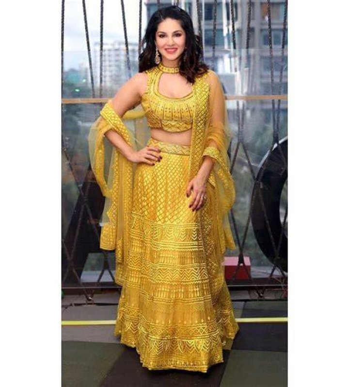 Sunny Leone Height, Weight, Net Worth, Age, Birthday, Wikipedia, Who, Nationality, Biography
