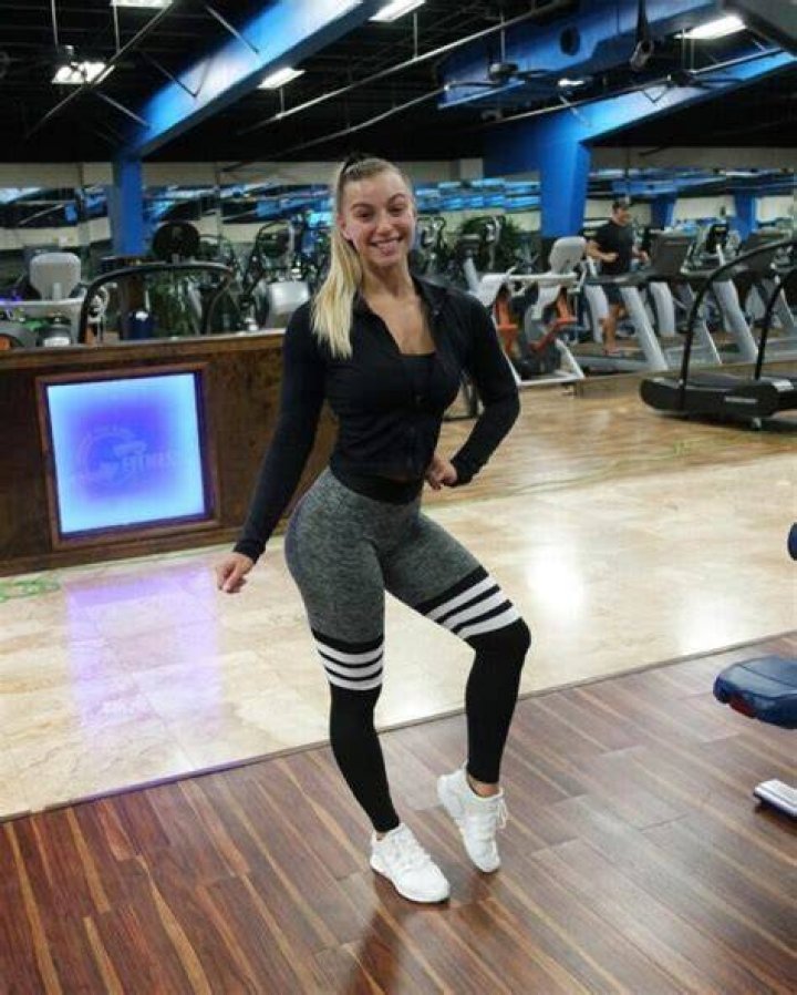 
Therealbrittfit is a Famous Fitness Model and TikTok Star – Meet Her 