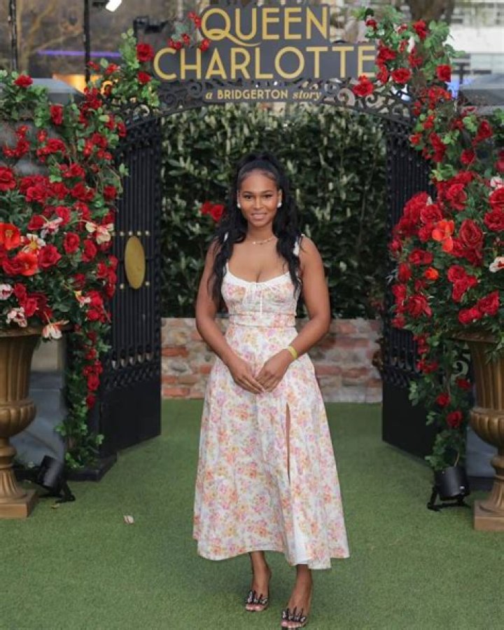 
Uche Jombo Height, Weight, Net Worth, Age, Birthday, Wikipedia, Who, Nationality, Biography 