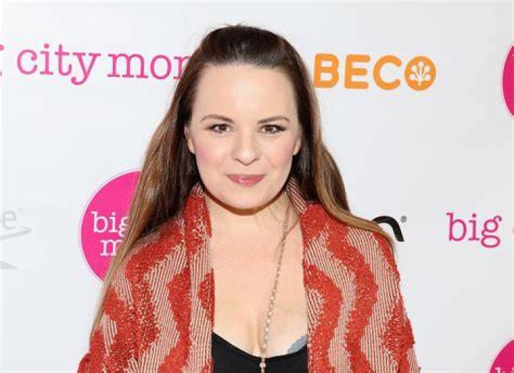 
Who Is Jenna Von oÿ? Actress Ethnicity And Family: How Old Is She? 